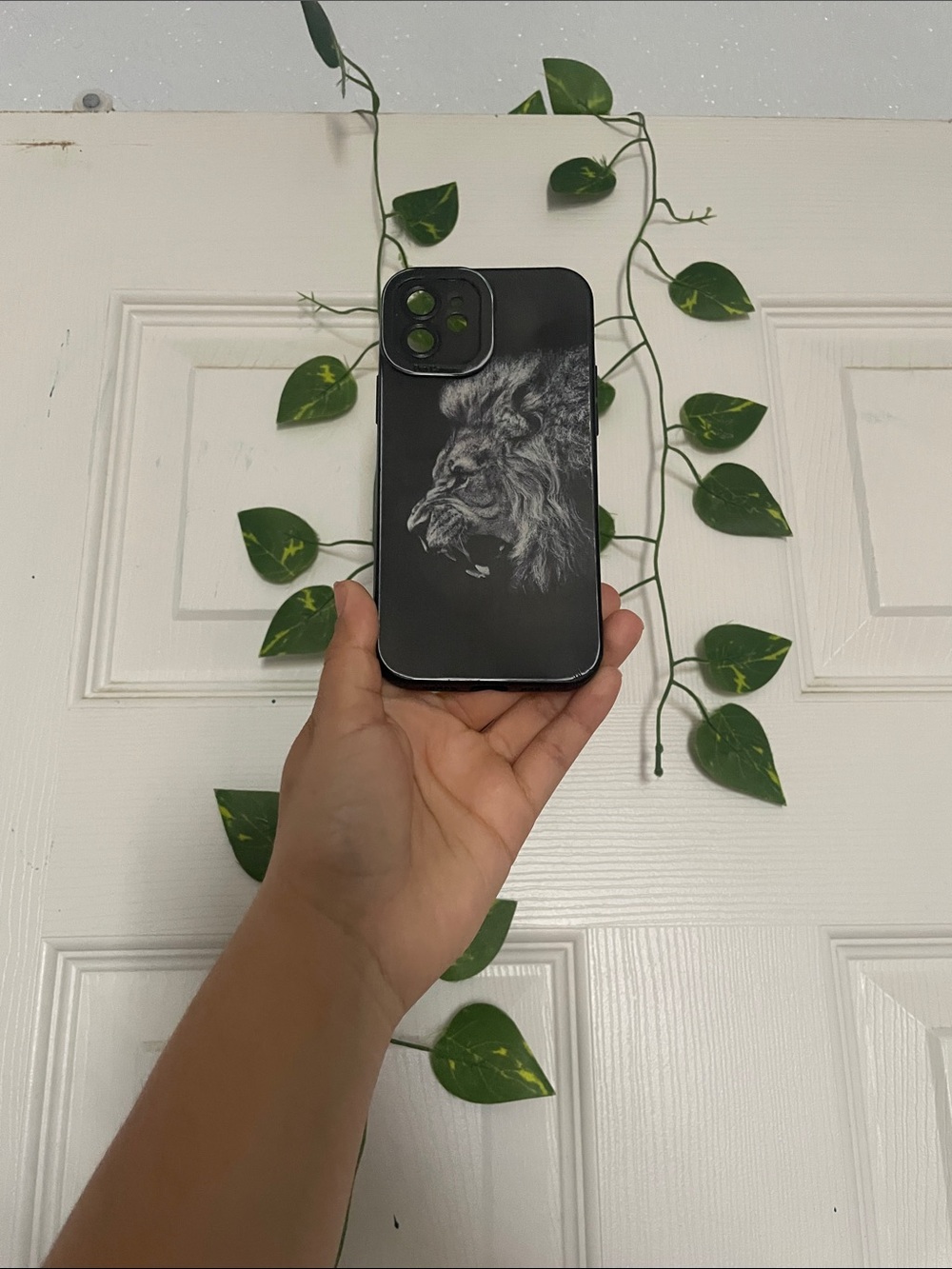 Matte Black Lion Graphic Protective Phone Case - Classic Black